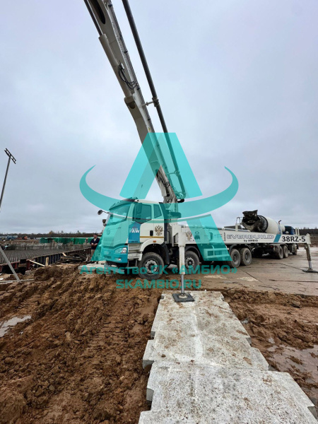 Автобетононасос на шасси Faw j6p-420 с установкой EverBuild