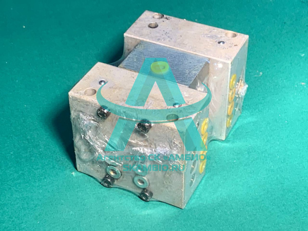 Распределитель смазки IHI 16 портов