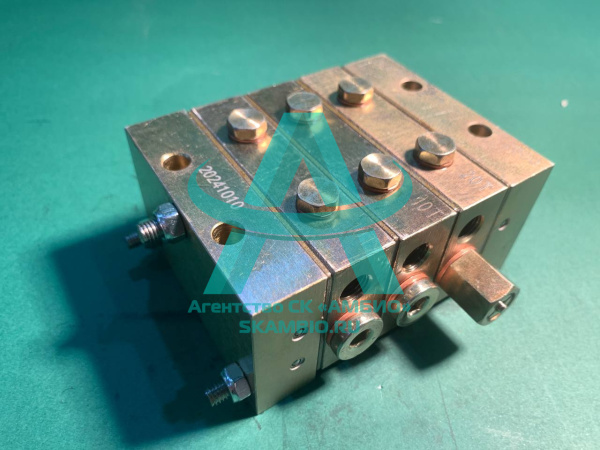 Распределитель смазки на 6 портов 4 отверстия (большой)